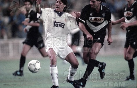 Encuentro Internacional de Recopa Europea entre el REAL MADRID-LUGANO (Suiza) en el campo Santiago Bernabéu en Madrid. 1993
