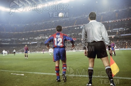 Partido de Liga 1ª División entre REAL MADRID-BARCELONA en el estadio Santiago Bernabéu (Madrid). 1996 