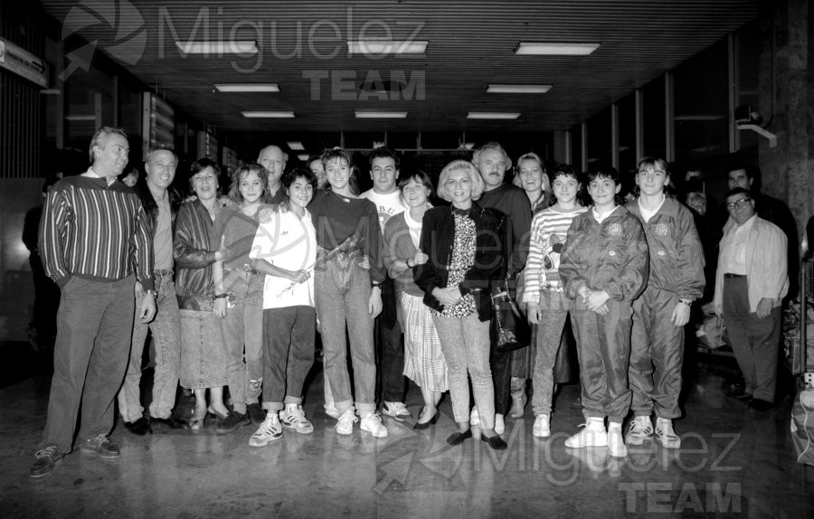 Regreso de la expedición de Gimnasia a los JJOO de Seúl-1988. Aeropuerto de Barajas (Madrid).