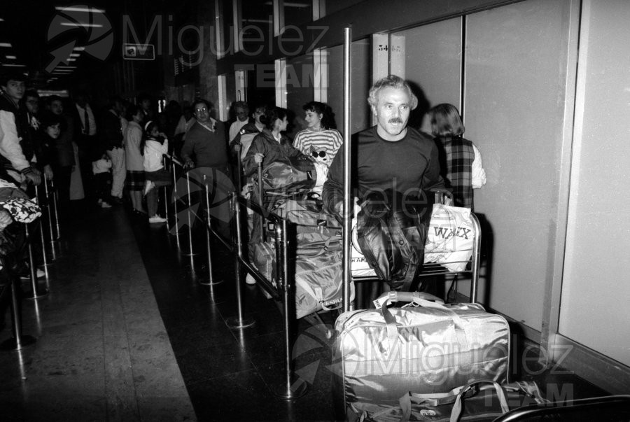 Regreso de la expedición de Gimnasia a los JJOO de Seúl-1988. Aeropuerto de Barajas (Madrid).
