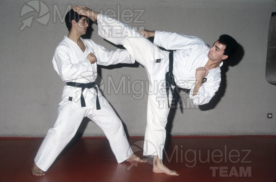 Reportaje gráfico del karateca Jose Manuel Egea (Madrid) 1986.