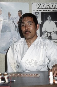 Reportaje gráfico del maestro de karate Yasunari Ishimi (JPN) (Madrid) 1986.