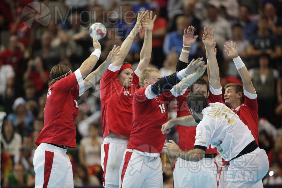 JUEGOS OLIMPICOS LONDRES 2012; celebrados del 27-07-2012 al 12-08-2012. 
 BALONMANO:  Pabellón Copper Box, 31-07-2012.  Partido de eliminatorias entre Dinamarca - España; resultado 24-23. 