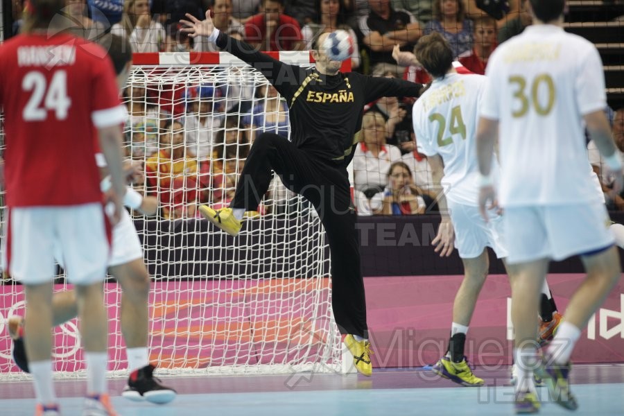 JUEGOS OLIMPICOS LONDRES 2012; celebrados del 27-07-2012 al 12-08-2012. 
 BALONMANO:  Pabellón Copper Box, 31-07-2012.  Partido de eliminatorias entre Dinamarca - España; resultado 24-23. 