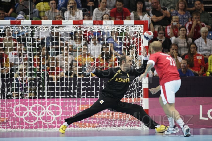 JUEGOS OLIMPICOS LONDRES 2012; celebrados del 27-07-2012 al 12-08-2012. 
 BALONMANO:  Pabellón Copper Box, 31-07-2012.  Partido de eliminatorias entre Dinamarca - España; resultado 24-23. 