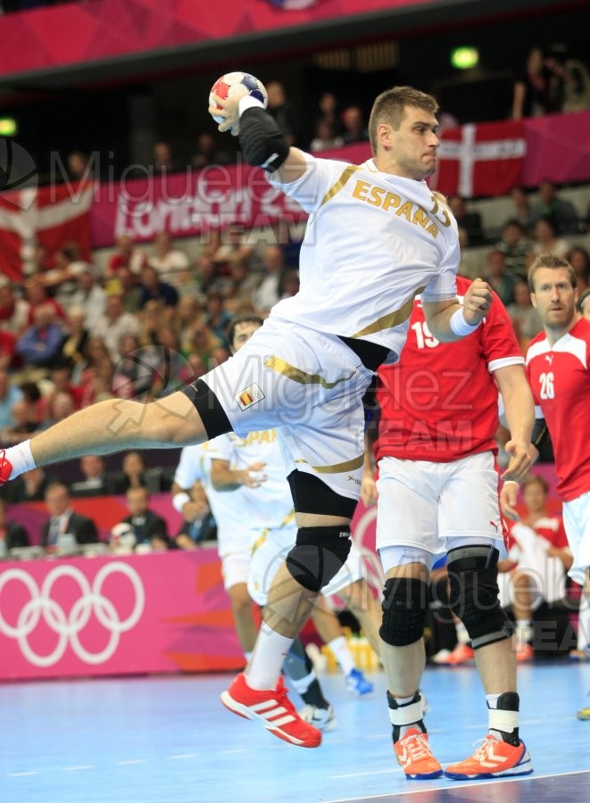 JUEGOS OLIMPICOS LONDRES 2012; celebrados del 27-07-2012 al 12-08-2012. 
 BALONMANO:  Pabellón Copper Box, 31-07-2012.  Partido de eliminatorias entre Dinamarca - España; resultado 24-23. 