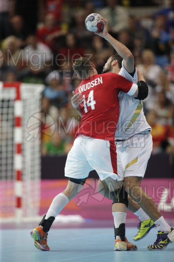 JUEGOS OLIMPICOS LONDRES 2012; celebrados del 27-07-2012 al 12-08-2012. 
 BALONMANO:  Pabellón Copper Box, 31-07-2012.  Partido de eliminatorias entre Dinamarca - España; resultado 24-23. 
