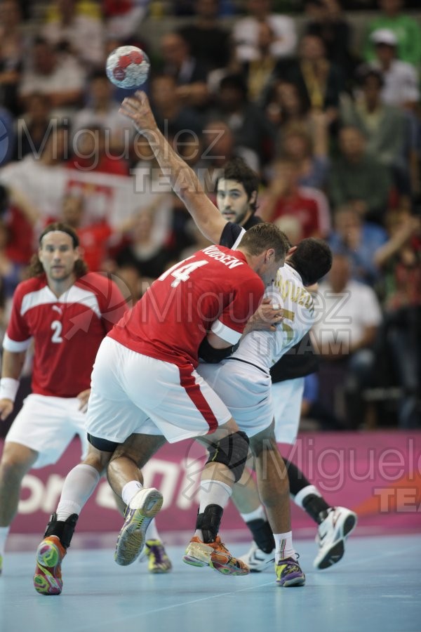 JUEGOS OLIMPICOS LONDRES 2012; celebrados del 27-07-2012 al 12-08-2012. 
 BALONMANO:  Pabellón Copper Box, 31-07-2012.  Partido de eliminatorias entre Dinamarca - España; resultado 24-23. 