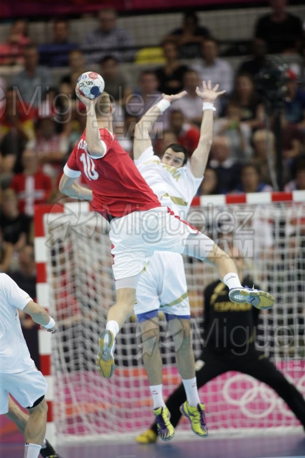 JUEGOS OLIMPICOS LONDRES 2012; celebrados del 27-07-2012 al 12-08-2012. 
 BALONMANO:  Pabellón Copper Box, 31-07-2012.  Partido de eliminatorias entre Dinamarca - España; resultado 24-23. 