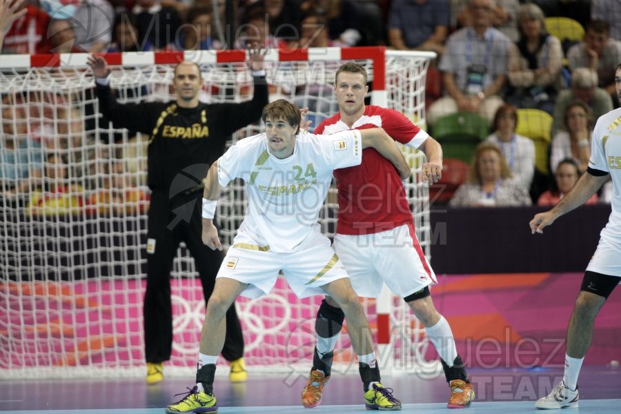 JUEGOS OLIMPICOS LONDRES 2012; celebrados del 27-07-2012 al 12-08-2012. 
 BALONMANO:  Pabellón Copper Box, 31-07-2012.  Partido de eliminatorias entre Dinamarca - España; resultado 24-23. 