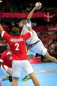 JUEGOS OLIMPICOS LONDRES 2012; celebrados del 27-07-2012 al 12-08-2012. 
 BALONMANO:  Pabellón Copper Box, 31-07-2012.  Partido de eliminatorias entre Dinamarca - España; resultado 24-23. 