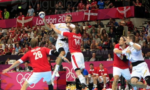 JUEGOS OLIMPICOS LONDRES 2012; celebrados del 27-07-2012 al 12-08-2012. 
 BALONMANO:  Pabellón Copper Box, 31-07-2012.  Partido de eliminatorias entre Dinamarca - España; resultado 24-23. 