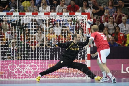 JUEGOS OLIMPICOS LONDRES 2012; celebrados del 27-07-2012 al 12-08-2012. 
 BALONMANO:  Pabellón Copper Box, 31-07-2012.  Partido de eliminatorias entre Dinamarca - España; resultado 24-23. 