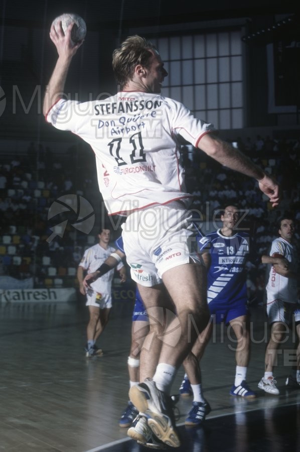 Partido de Liga ASOBAL entre CIUDAD REAL y otro en su pabellón de CIUDAD REAL. 2003