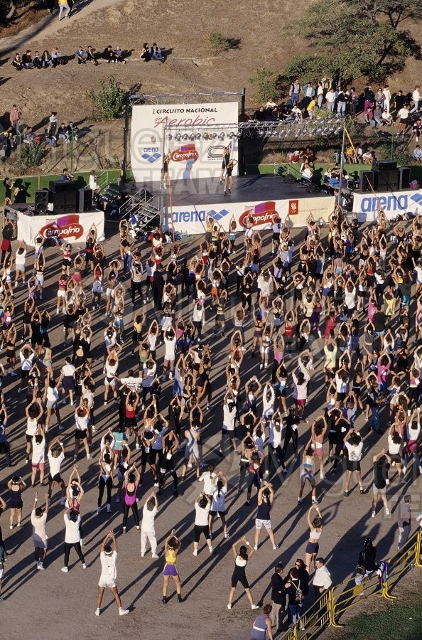 Maratón Popular de aeróbic en el polideportivo Municipal de La Elipa (Madrid). 1996