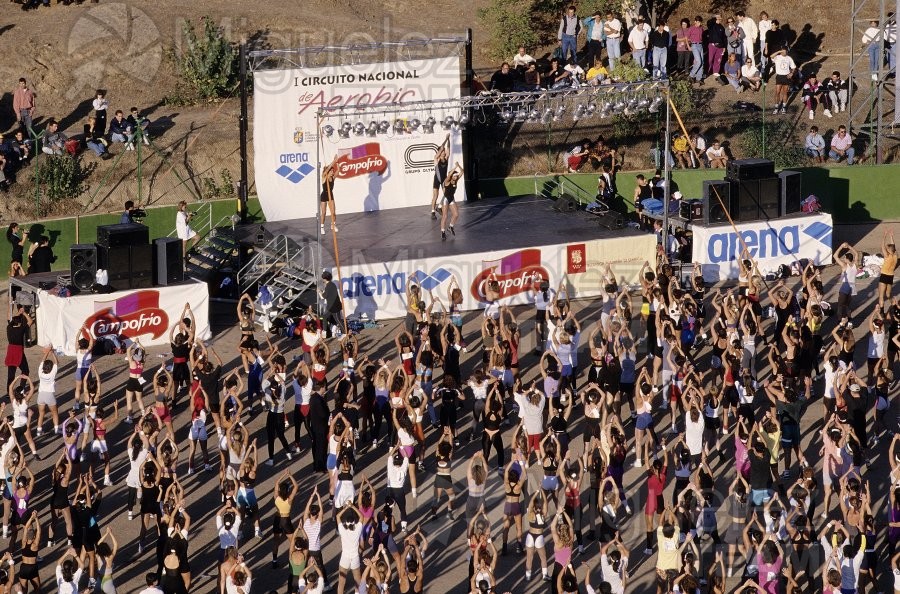 Maratón Popular de aeróbic en el polideportivo Municipal de La Elipa (Madrid). 1996