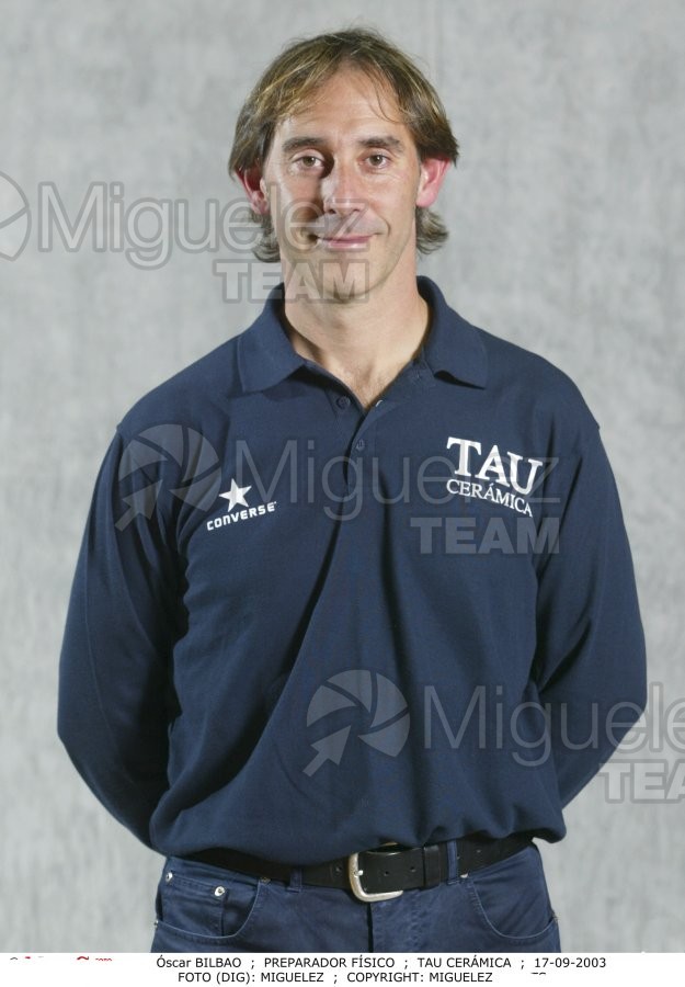 Reportaje Gráfico del equipo de baloncesto de la ACB TAU CERAMICA, Vitoria 2003.