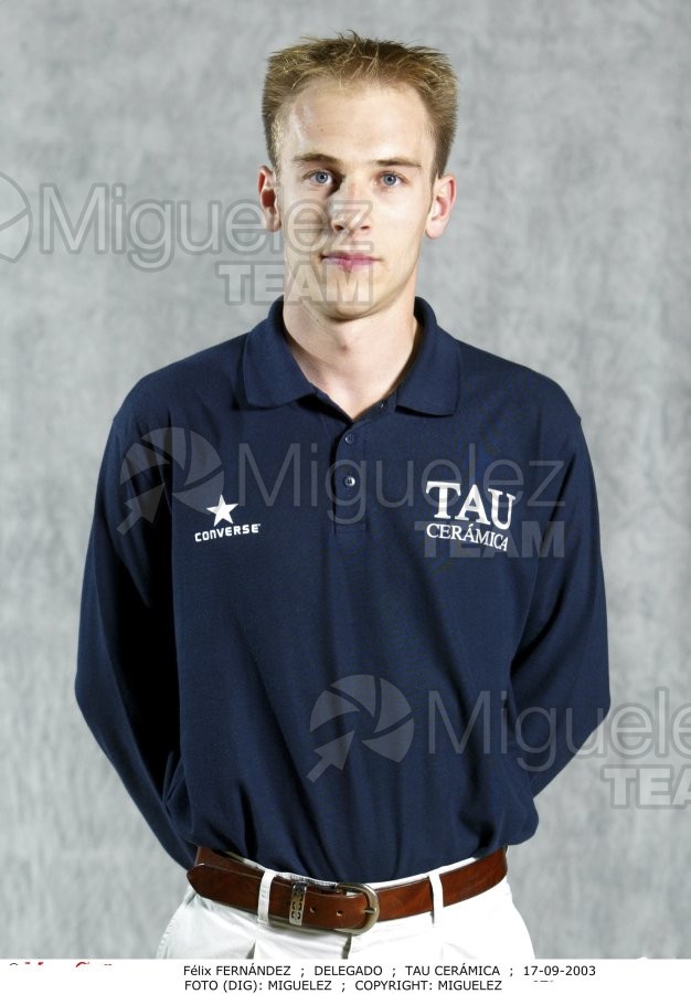 Reportaje Gráfico del equipo de baloncesto de la ACB TAU CERAMICA, Vitoria 2003.