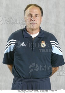 Reportaje Gráfico del equipo de baloncesto la ACB del REAL MADRID en su pabellón cubierto de Madrid. 2003